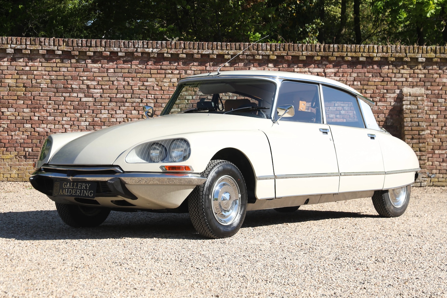 Citroën DS - DS20 Pallas "Beige Albatros" You would buy the Pallas just for the history file alone!, Fi - AutoWereld.nl
