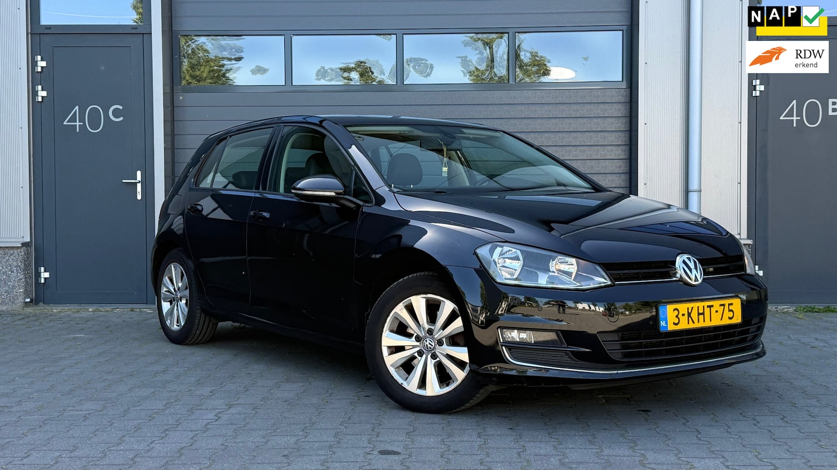 Volkswagen Golf - 1.6 TDI Highline 1e Eig Cruise PDC Trekhaak - AutoWereld.nl
