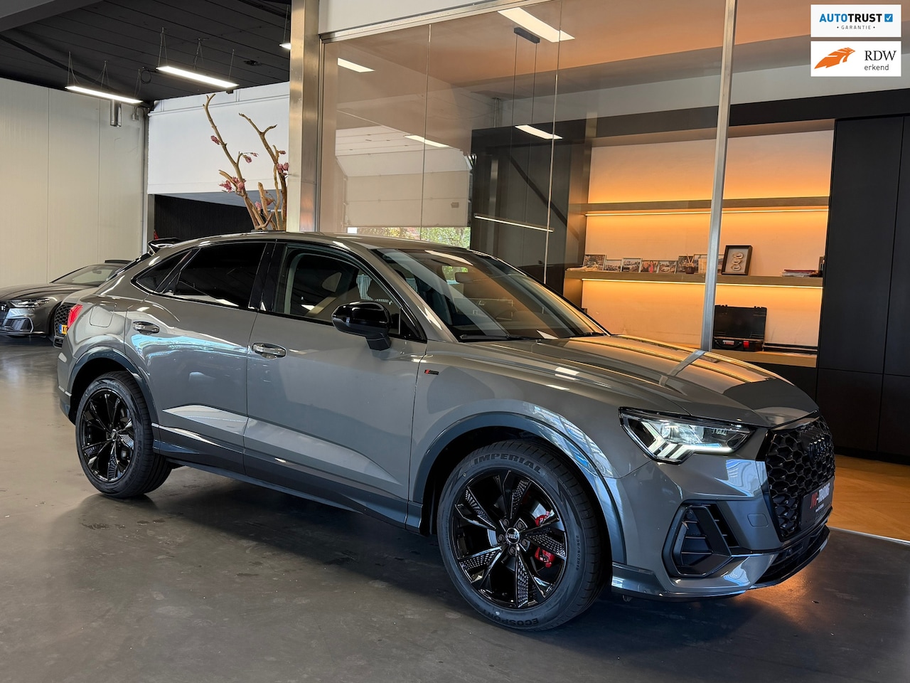 Audi Q3 Sportback - 35 TFSI S Line Edition RS Design Sfeerverlichting - AutoWereld.nl