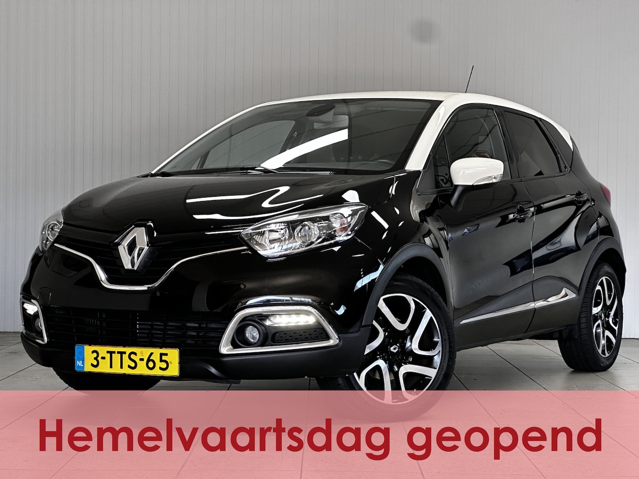 Renault Captur - 1.2 TCe Dynamique/ Automaat!/ Two-Tone/ Camera/ 17'' LMV/ Navi/ Keyless/ Clima/ Cruise/ El - AutoWereld.nl