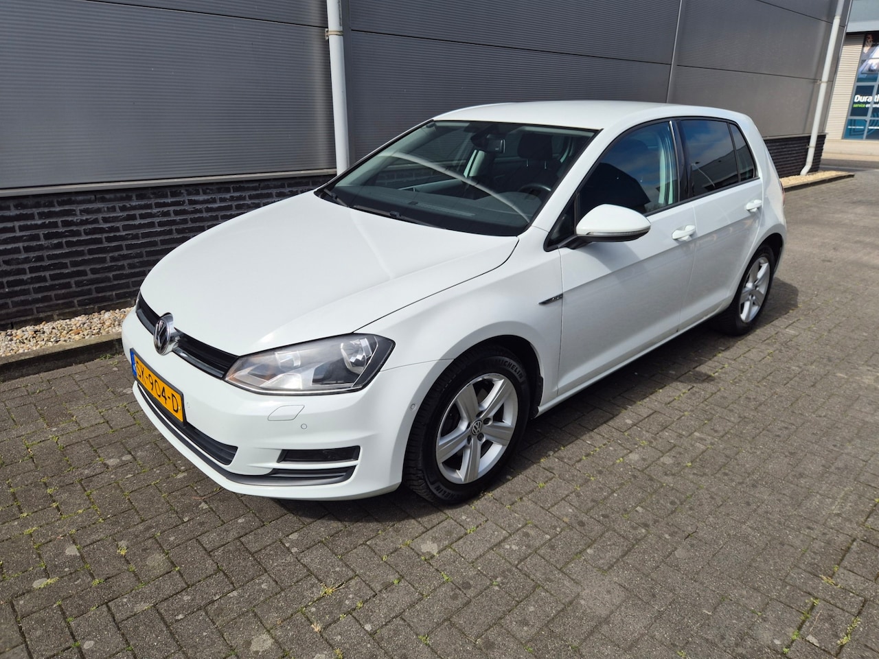 Volkswagen Golf - 1.4 TSI Business Edition - apk 16 mei 2027 - cup - AutoWereld.nl