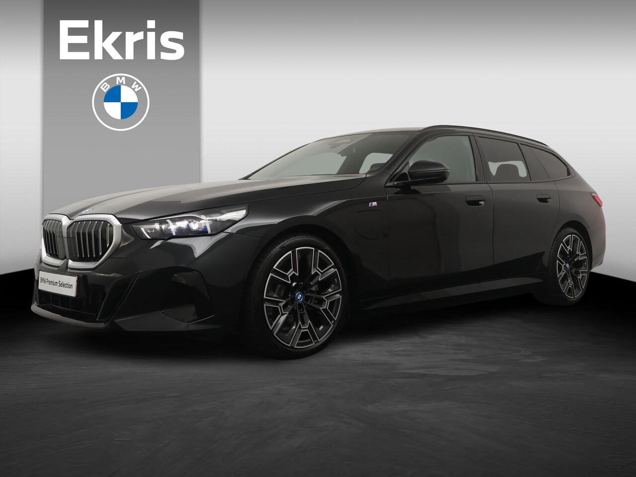 BMW 5-serie Touring - 530e | M Sportpakket | Driving Assistant Plus | Trekhaak | - AutoWereld.nl