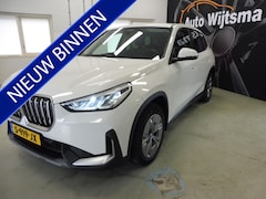 BMW iX1 - xDrive30 Launch Edition 67 kWh SOH 93.9% Camera | LED | LMV 17" | Keyless | NL auto | 1e e