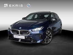 BMW 1-serie - M135 xDrive | Harman-Kardon | Panoramadak | Stoelverwarming | Achteruitrijcamera | 19''