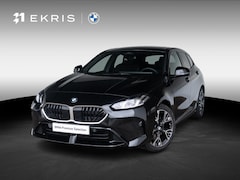 BMW 1-serie - 120 | M Sportpakket | Verwarmd Stuurwiel | Panoramadak | Achteruitrijcamera | Stoelverwarm