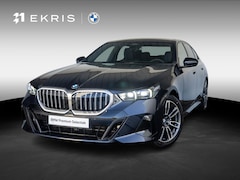 BMW 5-serie - Sedan 520i | M Sportpakket | Innovation Pack | Stuurwielrand verwarmd | Comfort Access | P