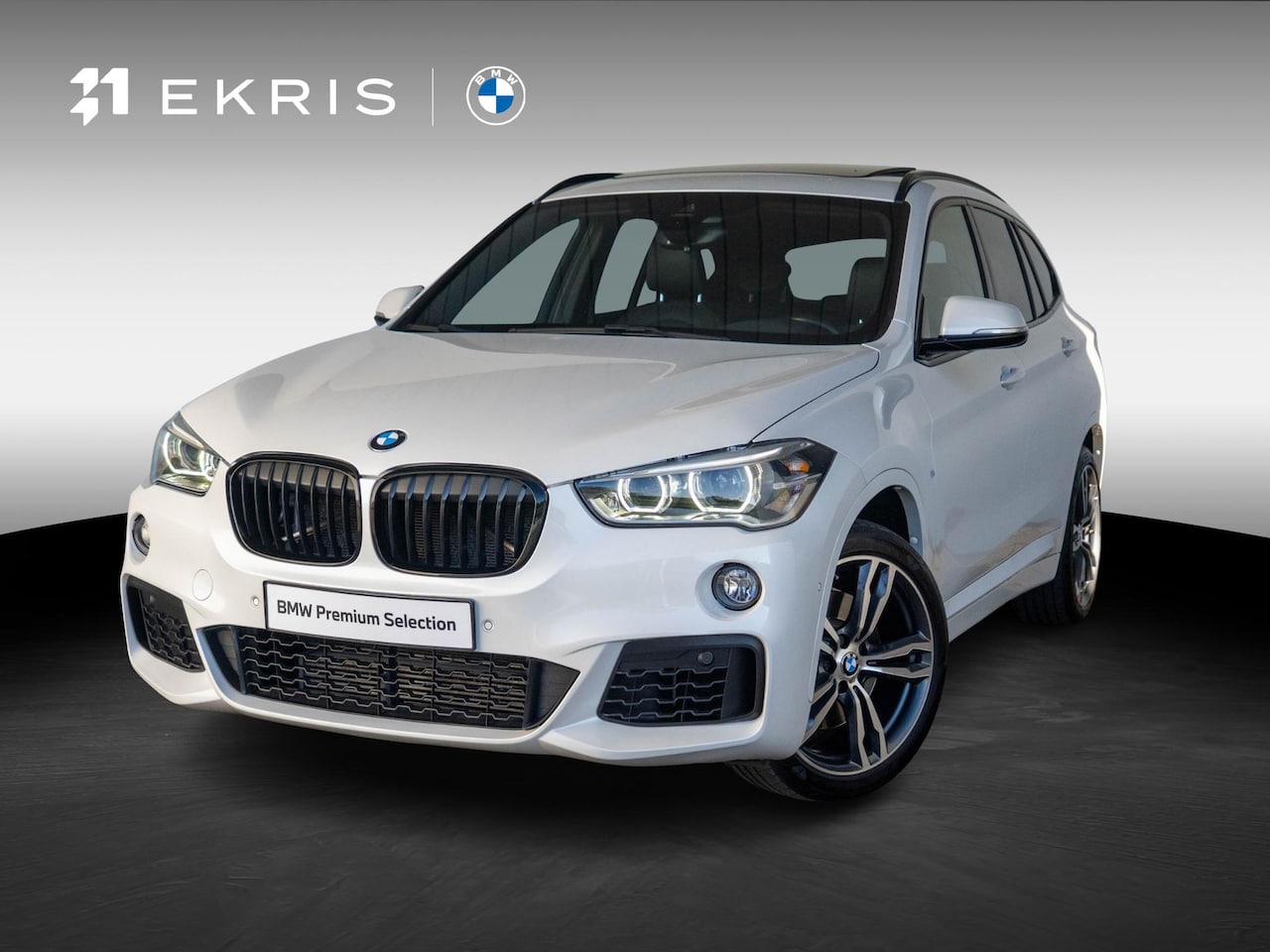 BMW X1 - xDrive20i | High Executive | M Sportpakket | Achteruitrijcamera | Panoramadak | Stoelverwa - AutoWereld.nl