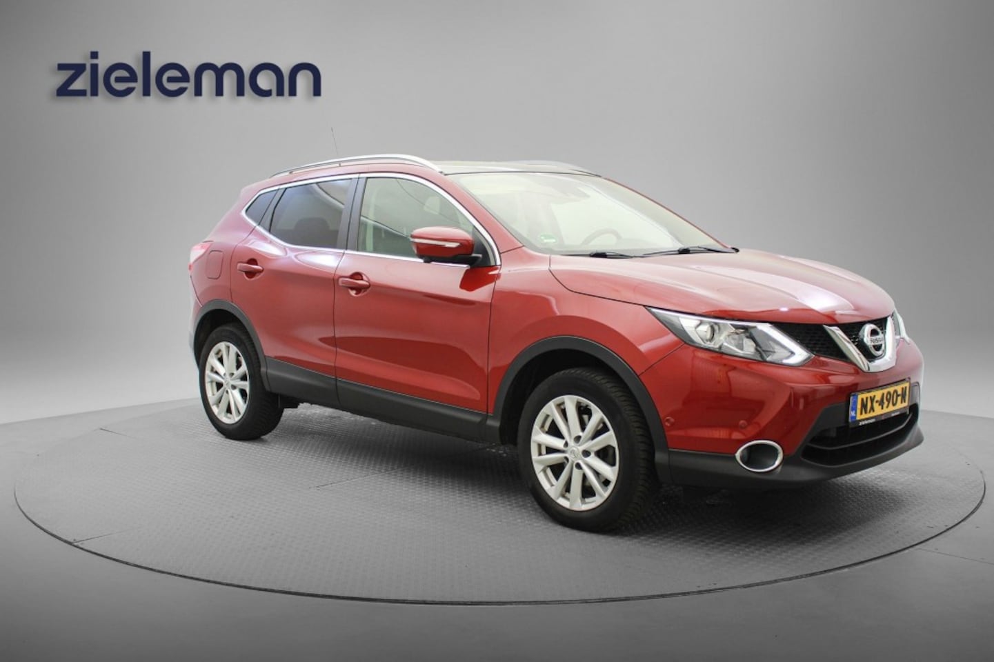 Nissan Qashqai - 1.5 dCi Business Edition - Panorama, Navi, Leer, Camera, Xenon, Trekhaak - AutoWereld.nl