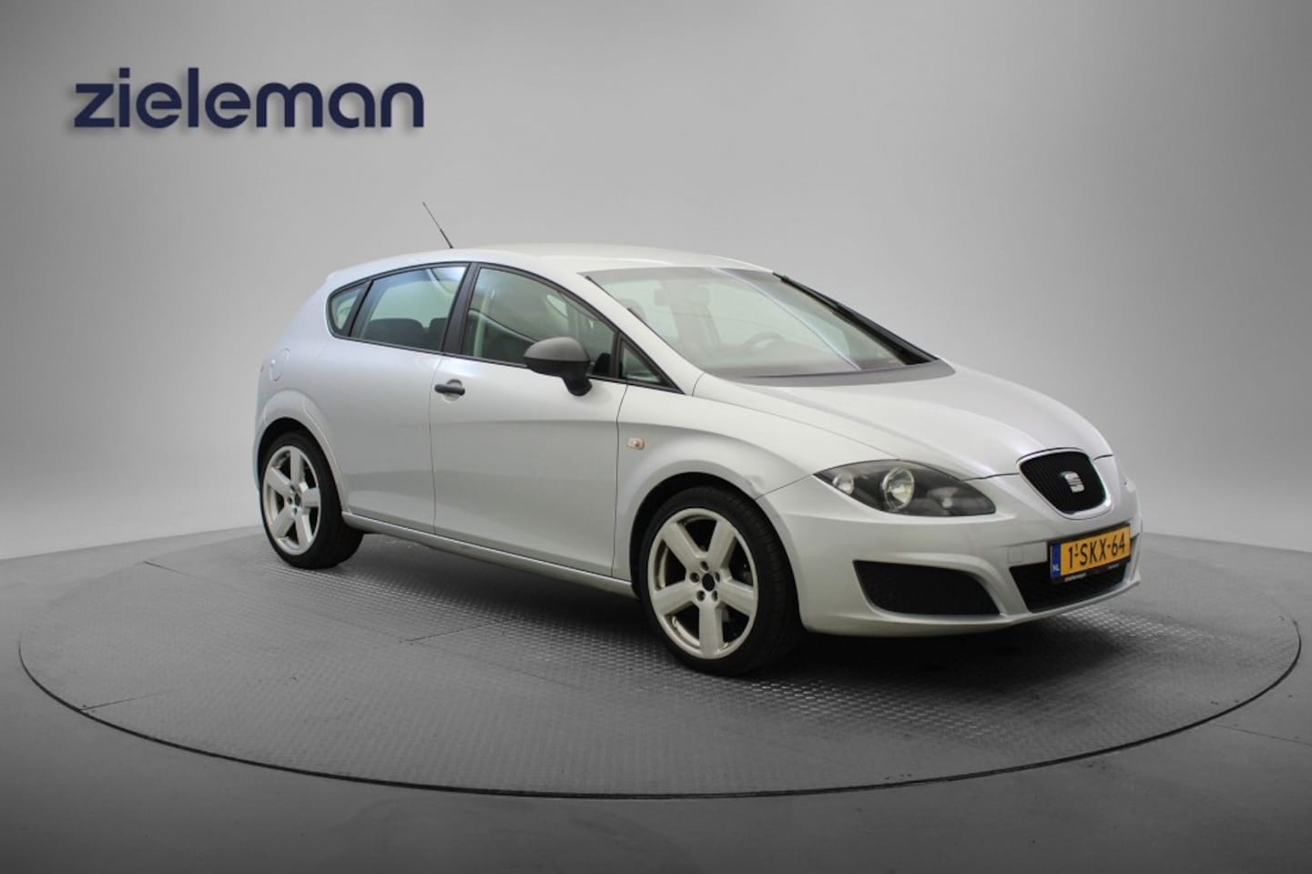 SEAT Leon - 1.4 16v - Airco, Lichtmetalen Velgen - AutoWereld.nl