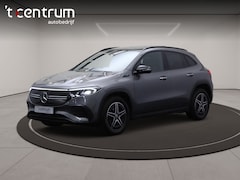 Mercedes-Benz EQA - 250 AMG Line 67 kWh 190 PK, SOH 96%, Panoramadak, Leder, Stoelkoeling-Verwarming, Sfeerver