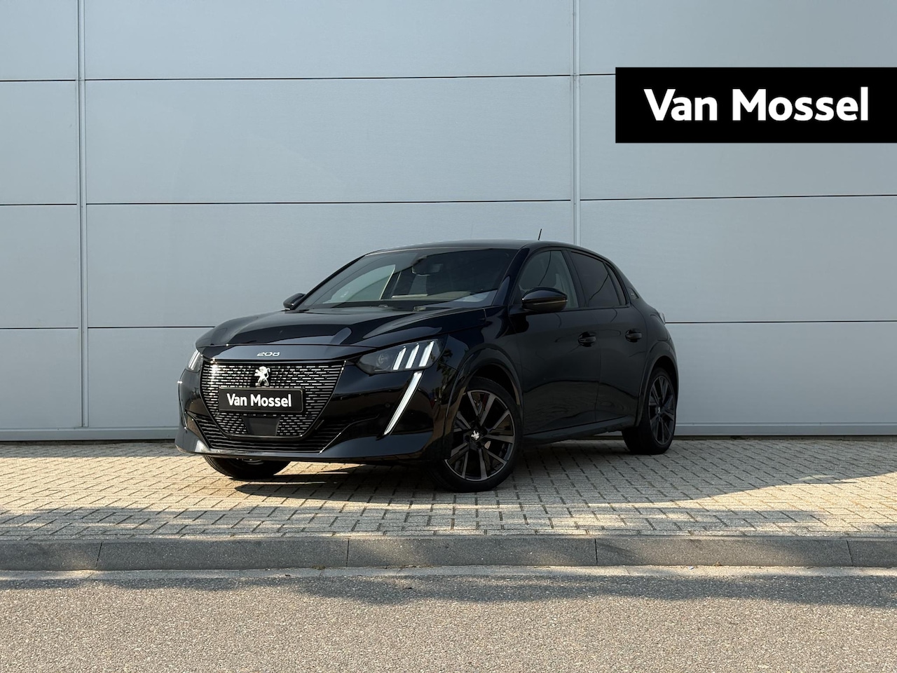 Peugeot 208 - 1.2 PureTech GT Pack | Camera | Cruise Control | Alcantara bekleding | Stoelverwarming | P - AutoWereld.nl