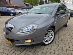 Lancia Delta - 1.8-16V Di Oro 2010. Automaat/Climate/Cruise/Leder/Xenon/Trekhaak etc