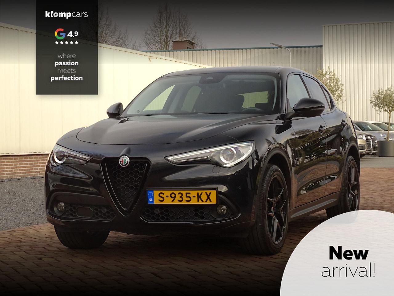 Alfa Romeo Stelvio - 2.0 T AWD 280PK | Raggazzon | Zeer Netjes! | Leer | All-Black | Ti-Difusser. - AutoWereld.nl