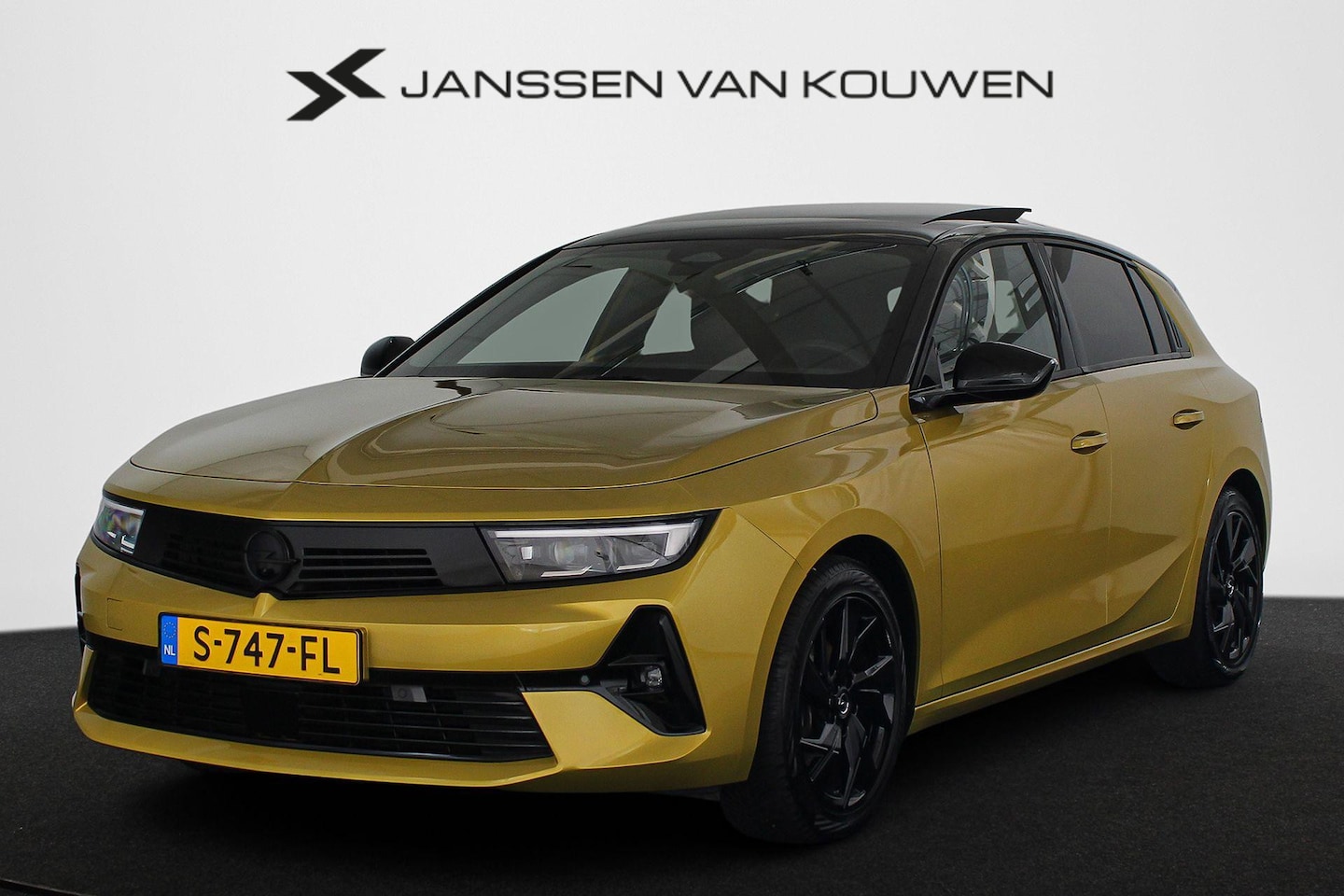 Opel Astra - 1.2 GS Line Panoramadak Stoel-Stuur-Voorruit Verwarming HiFi IntellixLux Pixel LED - AutoWereld.nl