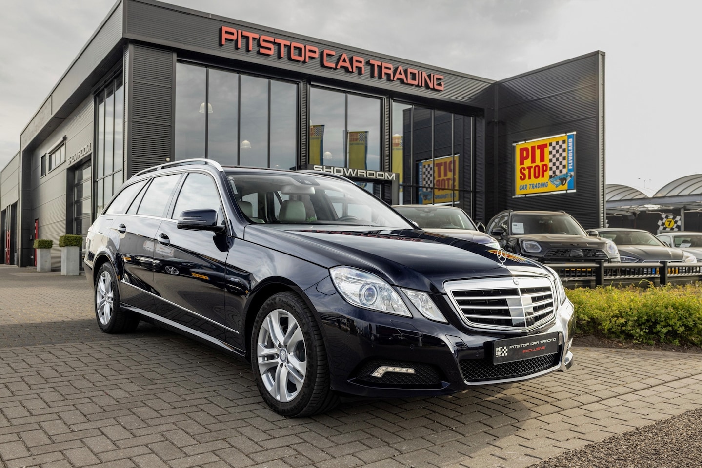 Mercedes-Benz E-klasse Estate - 350 CGI Avantgarde 350 CGI Avantgarde, Distronic+, Luchtvering, Youngtimer - AutoWereld.nl