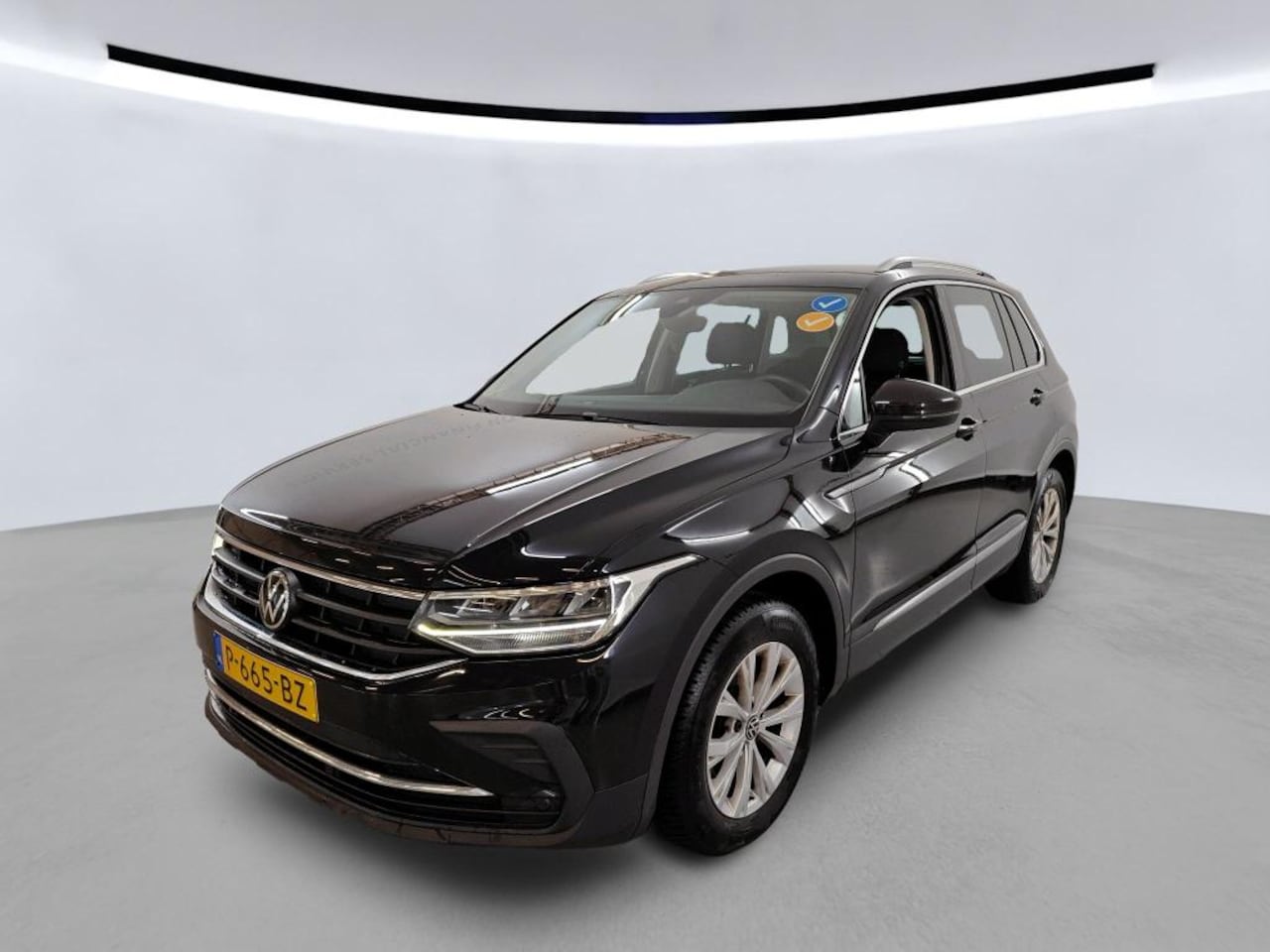 Volkswagen Tiguan - 1.5 TSI 131pk Life Business / Active info Display / Achteruitrijcamera / Stoelverwarming - AutoWereld.nl