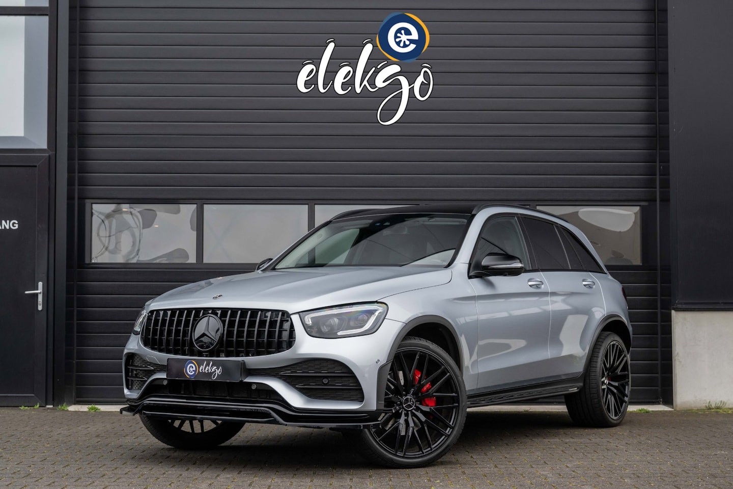 Mercedes-Benz GLC-klasse - 300e 4MATIC Business Solution AMG|Burmester|Night|Pano|360|Keyless| - AutoWereld.nl