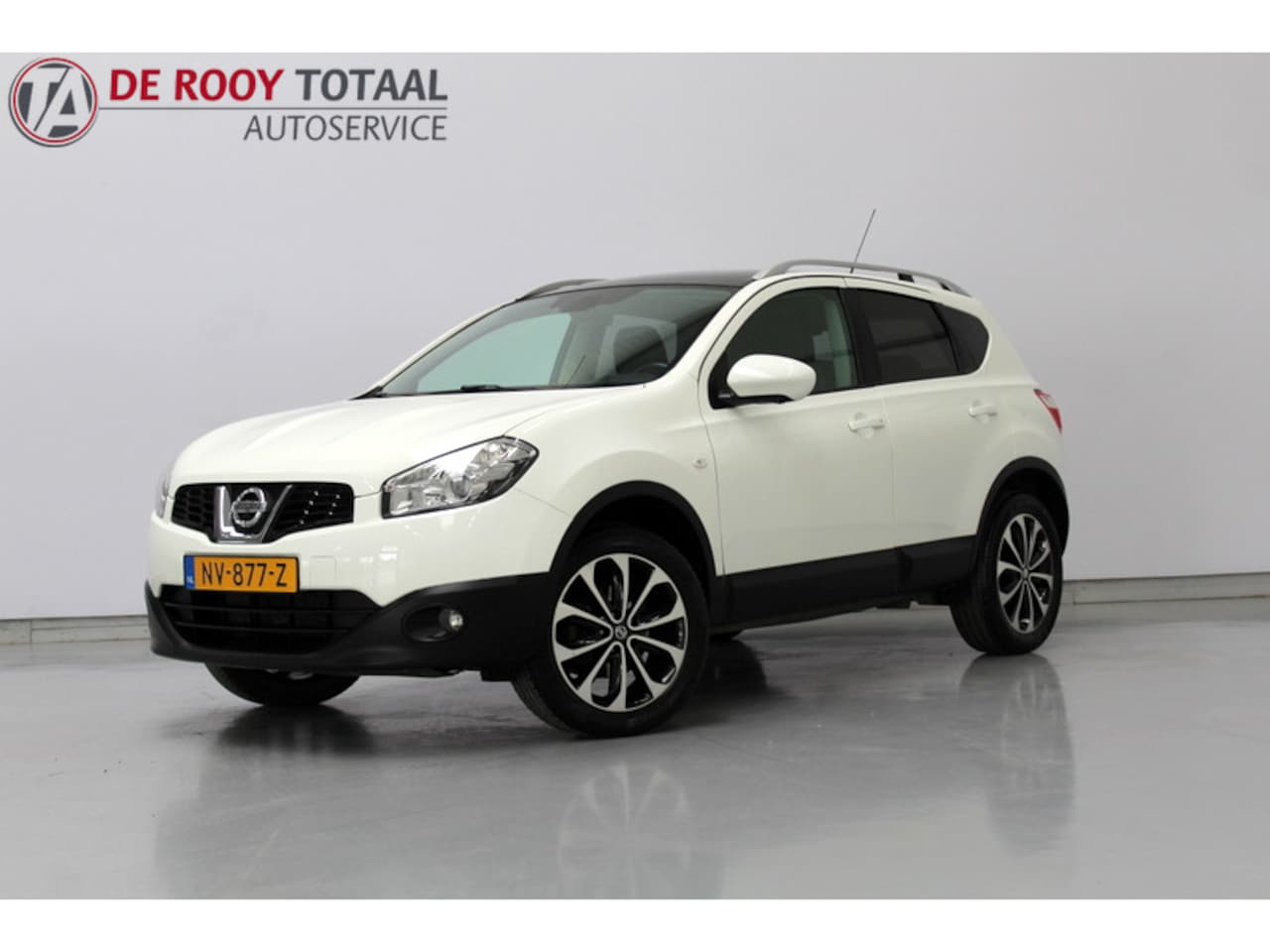 Nissan Qashqai - 1.6 Connect Edition 1.6 Connect Edition 117PK, INCL WINTERSET | PANORAMADAK | TREKHAAK | CRUISE CONTROLE | CLI - AutoWereld.nl