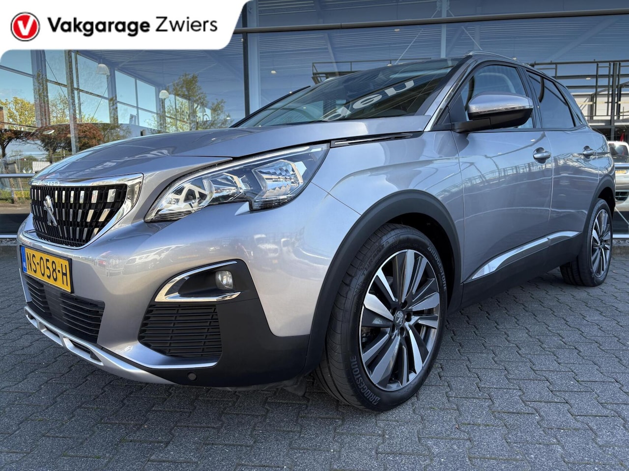 Peugeot 3008 - 1.2 PureTech Première Pano Trekhaak Camera Navi D-Riem recent vv. - AutoWereld.nl
