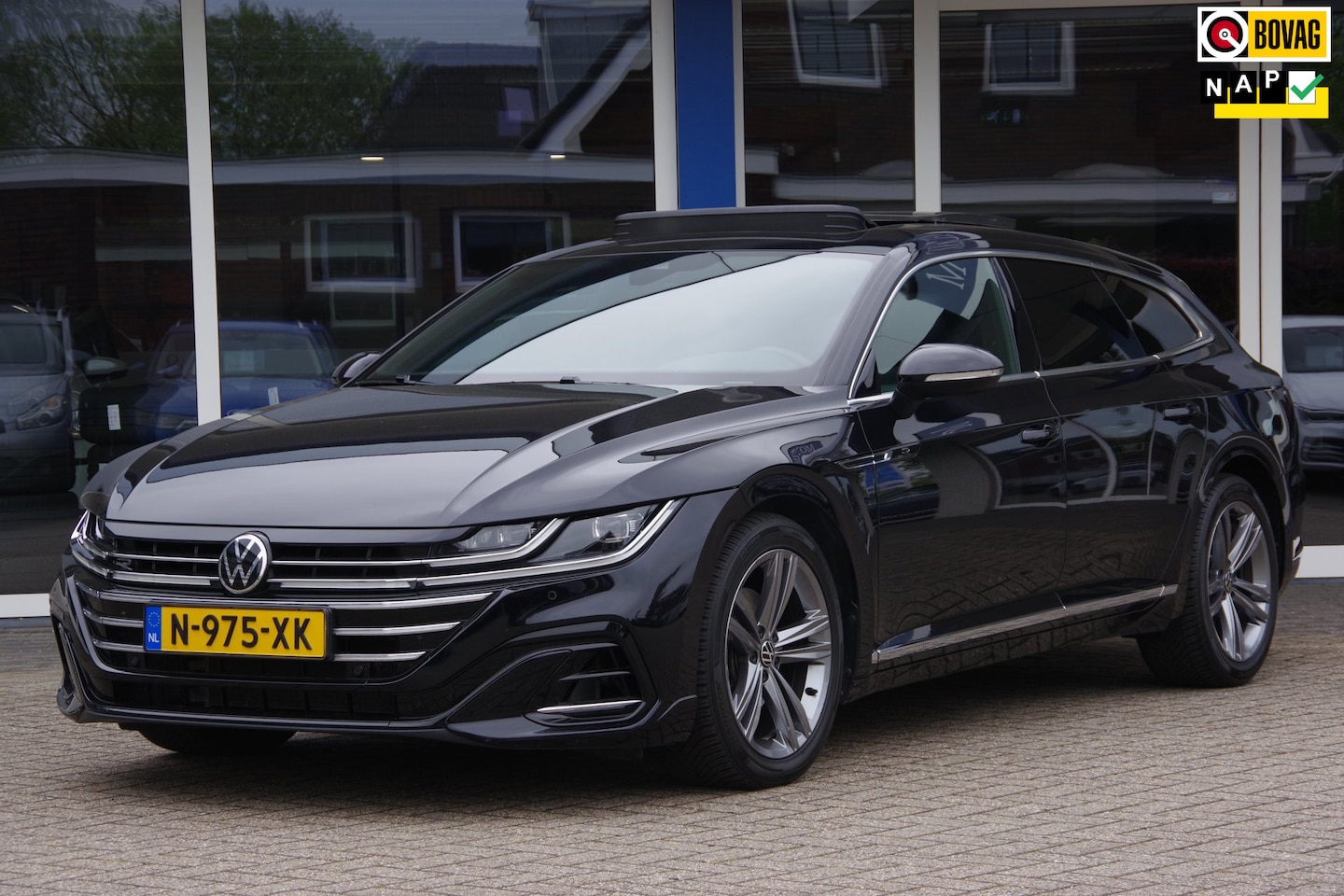 Volkswagen Arteon Shooting Brake - 2.0 TSI R-Line 190PK Panoramadak Elektrische achterklep - AutoWereld.nl