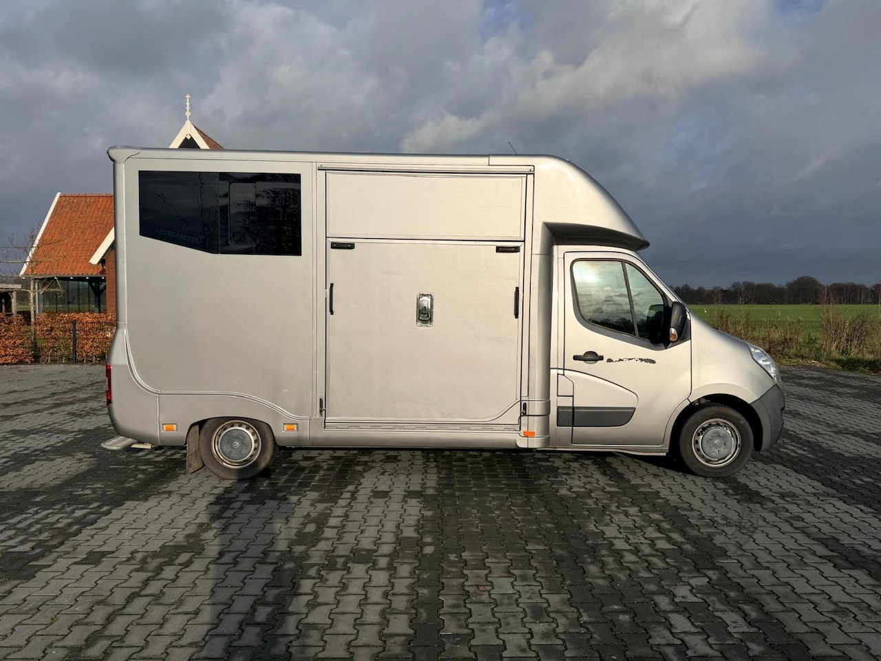 Opel Movano - Renault Master Agriworld. aparte zadelkamer, automaat, nieuwe APK - AutoWereld.nl
