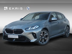BMW 1-serie - 5-deurs 120 M Sport Design Edition 18'' / Sportstoelen verwarmd / Shadow Line / Achteruitr