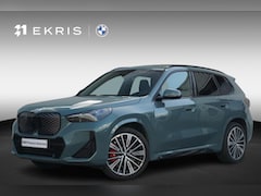 BMW iX1 - eDrive20 M Sport Pro | Harman Kardon / Panoramadak / Head-up / Elektrische stoelen + Memor