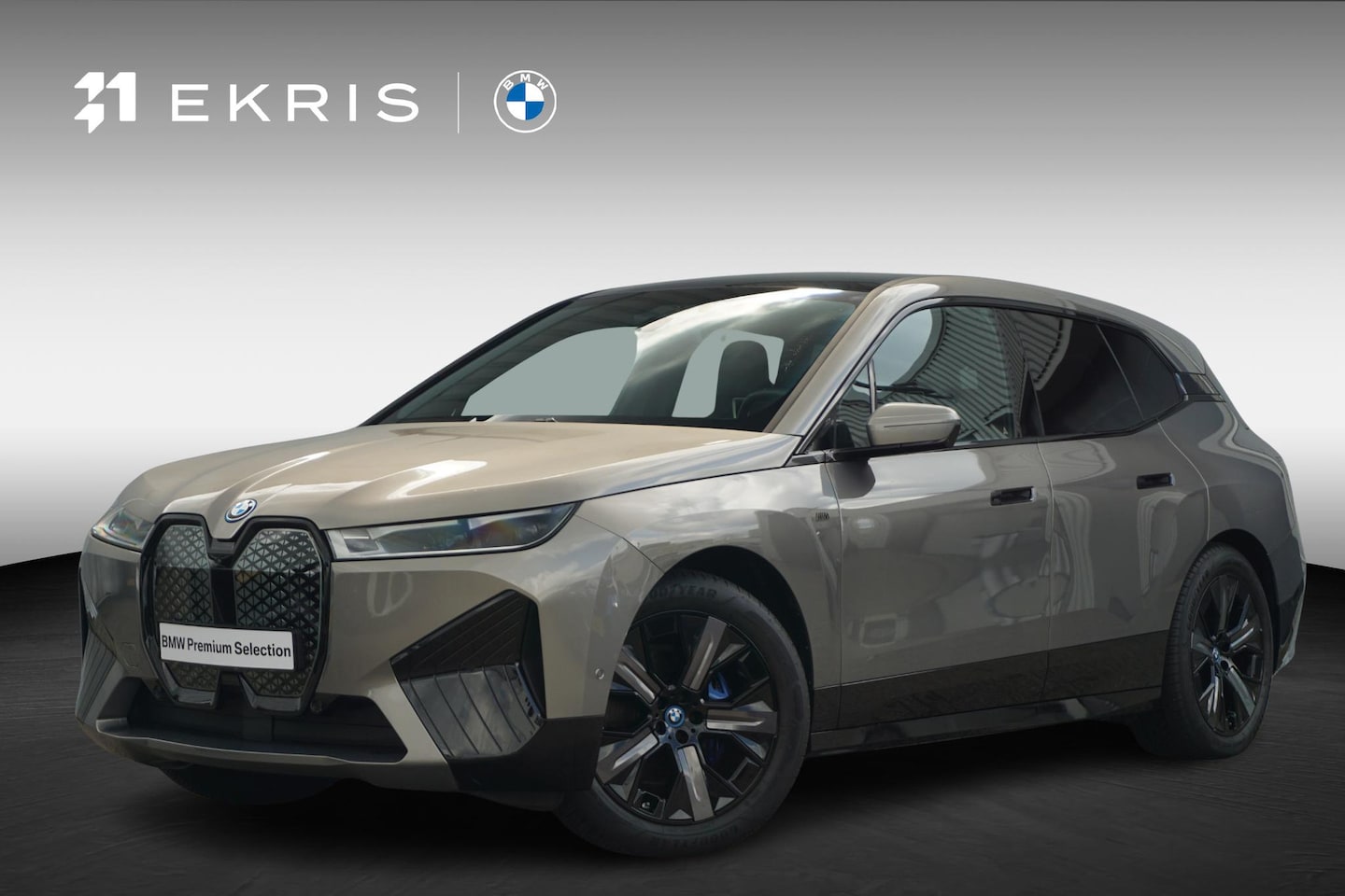 BMW iX - M60 High Executive 112 kWh | Trekhaak / Parking Assistant Professional / Harman Kardon / P - AutoWereld.nl