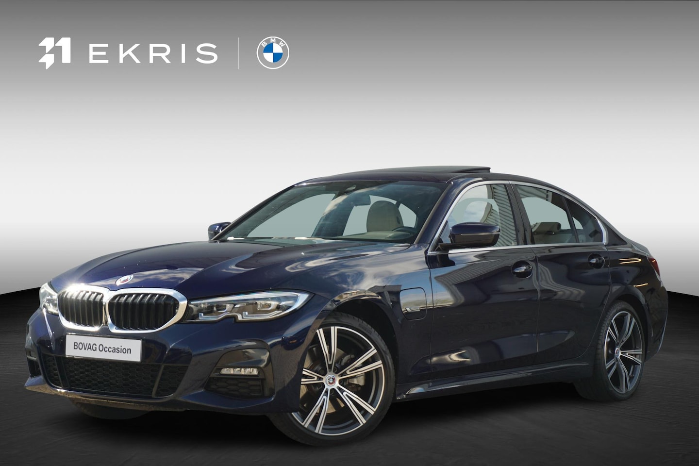 BMW 3-serie - Sedan 320e High Executive M Sportpakket 19'' / Schuif-/kanteldak / Elektrisch verstelbare - AutoWereld.nl