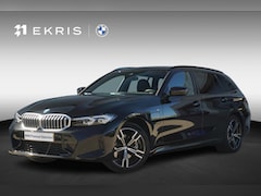 BMW 3-serie Touring - 330e M Sport | Trekhaak / HIFI / Comfort Pak / Dodehoek Detectie / Stuurwielverwarming / 1