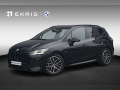 BMW 2-serie Active Tourer - 218i M Sport | Trekhaak / Panoramadak / Driving Assistant / Comfort Access / Stoel & Stuur