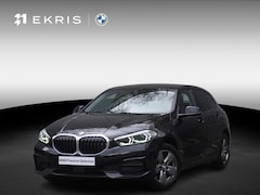 BMW 1-serie - 118i Trekhaak met afneembare kogel | Achteruitrijcamera | 17 inch LM Multispaak (Styling 5