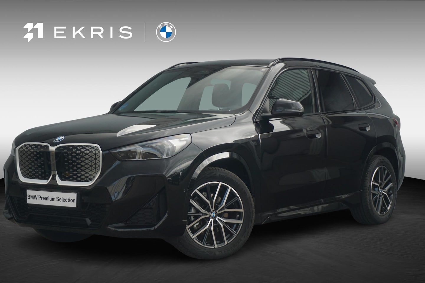BMW iX1 - eDrive20 M Sport | Schuif-kanteldak | Head-up | 360 Graden Camera's | Adaptief Cruise Cont - AutoWereld.nl