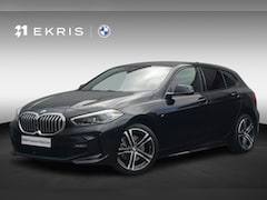 BMW 1-serie - 5-deurs 118i Executive M Sportpakket 18'' / Stuurwielrand verwarmd / HiFi System / Parking