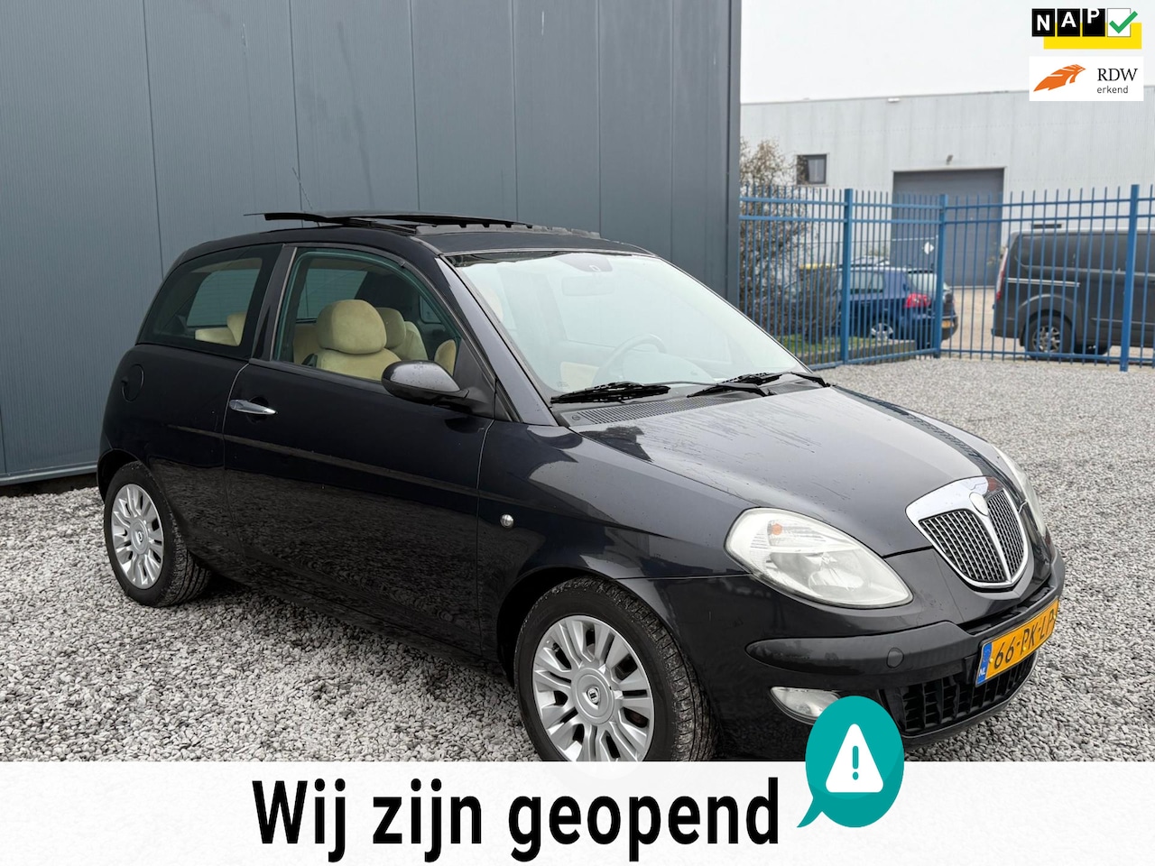 Lancia Y(psilon) - Ypsilon 1.4-16V Platino AUTOMAAT!CRUISE!PANO!CLIMA!KOOPJE! - AutoWereld.nl