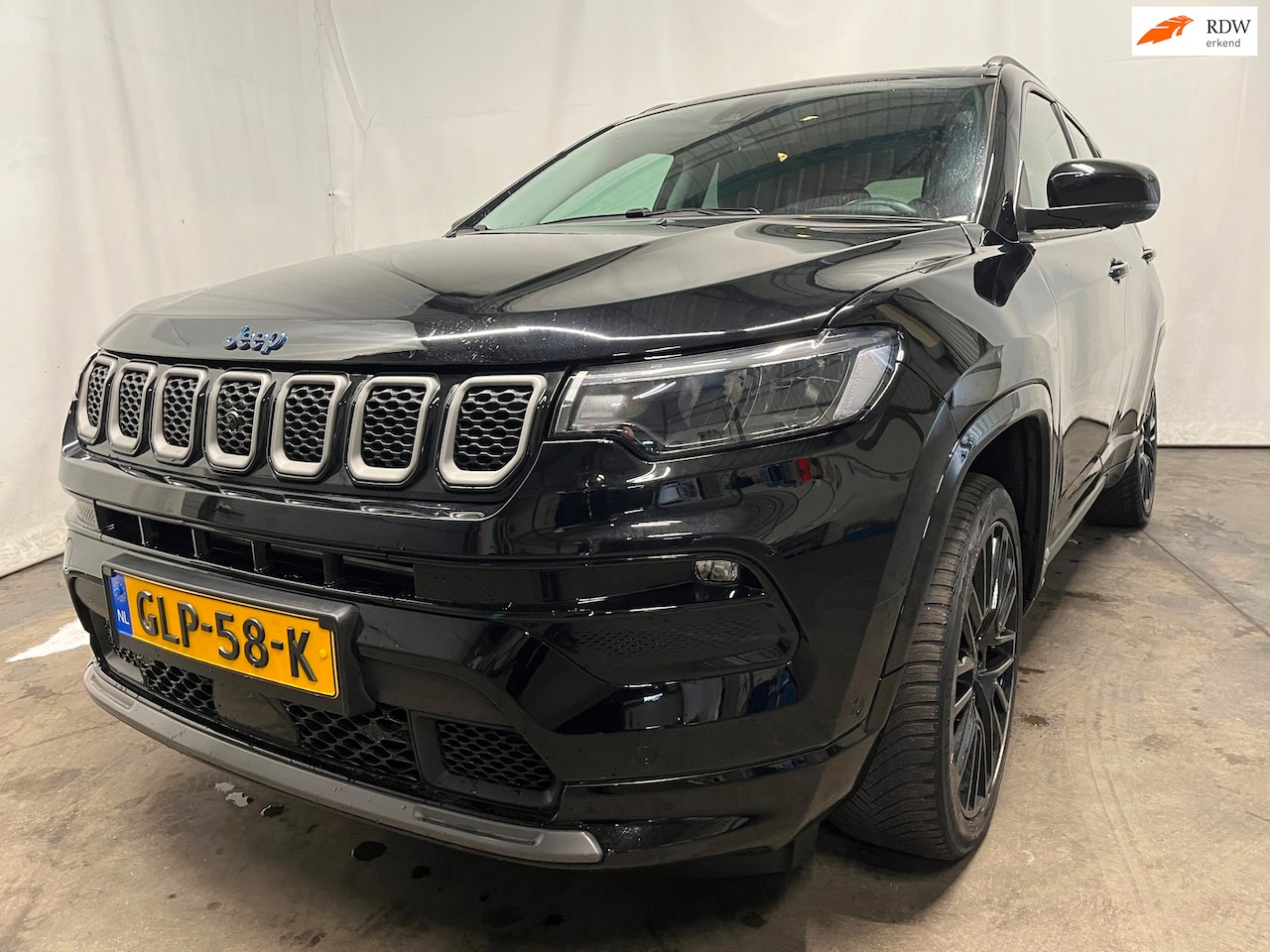 Jeep Compass - 4xe 240 Plug-in Hybrid Electric SCHADEAUTO!! - AutoWereld.nl