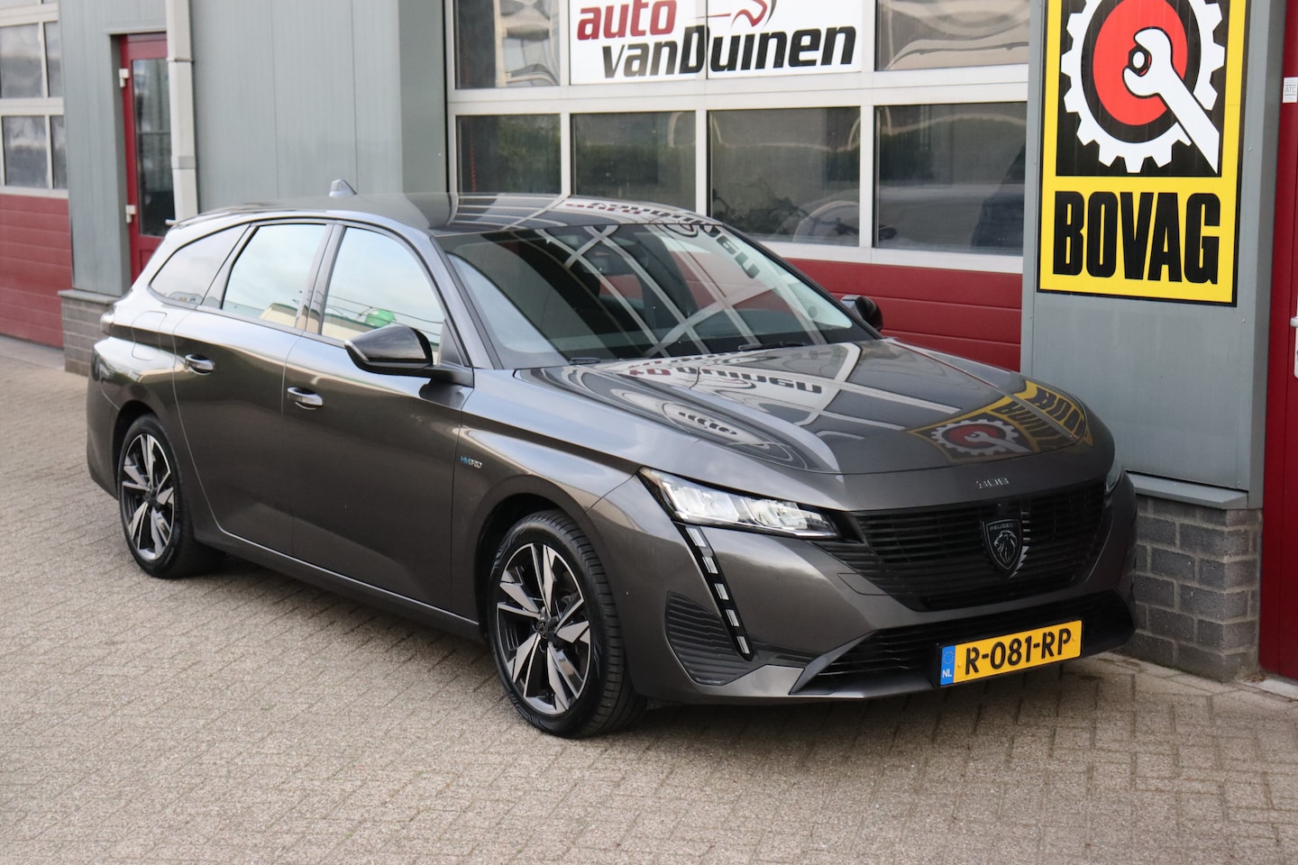 Peugeot 308 SW - 1.6 Plug-in Hybrid 180 Active Pack Business O.a: SOH 97.75%, Clima, Navi, Cruise, PDC, Etc - AutoWereld.nl