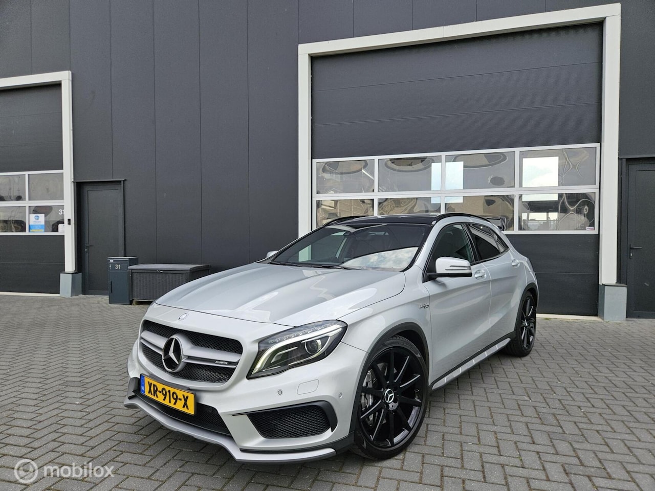 Mercedes-Benz GLA-Klasse - AMG 45 4Matic | Panorama | Kuipstoelen | - AutoWereld.nl