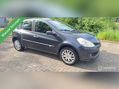 Renault Clio - 1.6-16V Dynamique