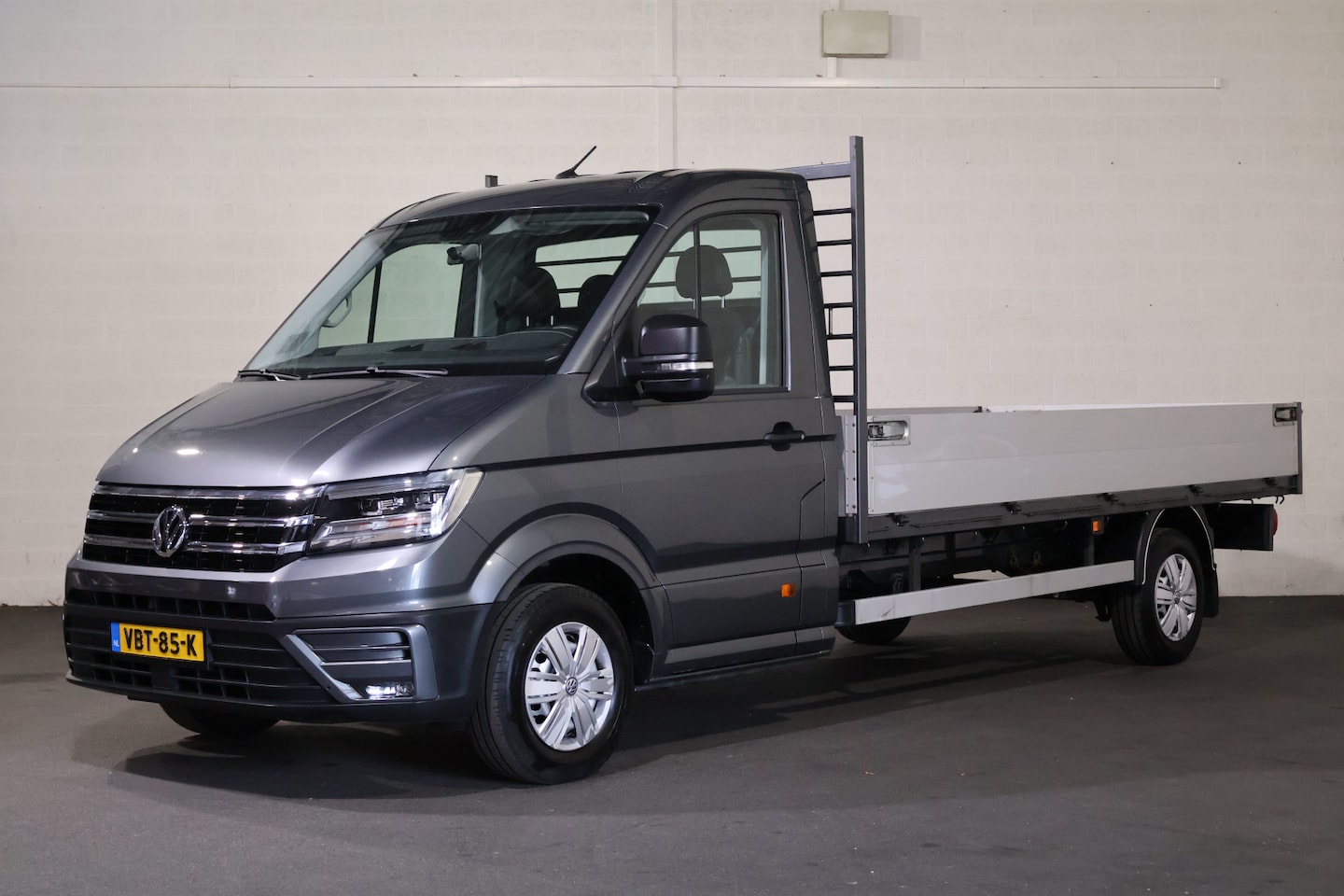 Volkswagen Crafter - 35 2.0 TDI 177pk L4 Open Laadbak Leer Led Luxe - AutoWereld.nl
