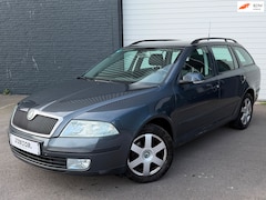 Skoda Octavia Combi - 1.6 Classic NIEUWEAPK/VOLONDERHOUD/LEDER/CLIMA