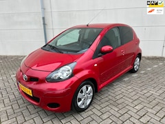 Toyota Aygo - 1.0-12V Aspiration Red Navigator Airco NL-Auto Apk 03-2027