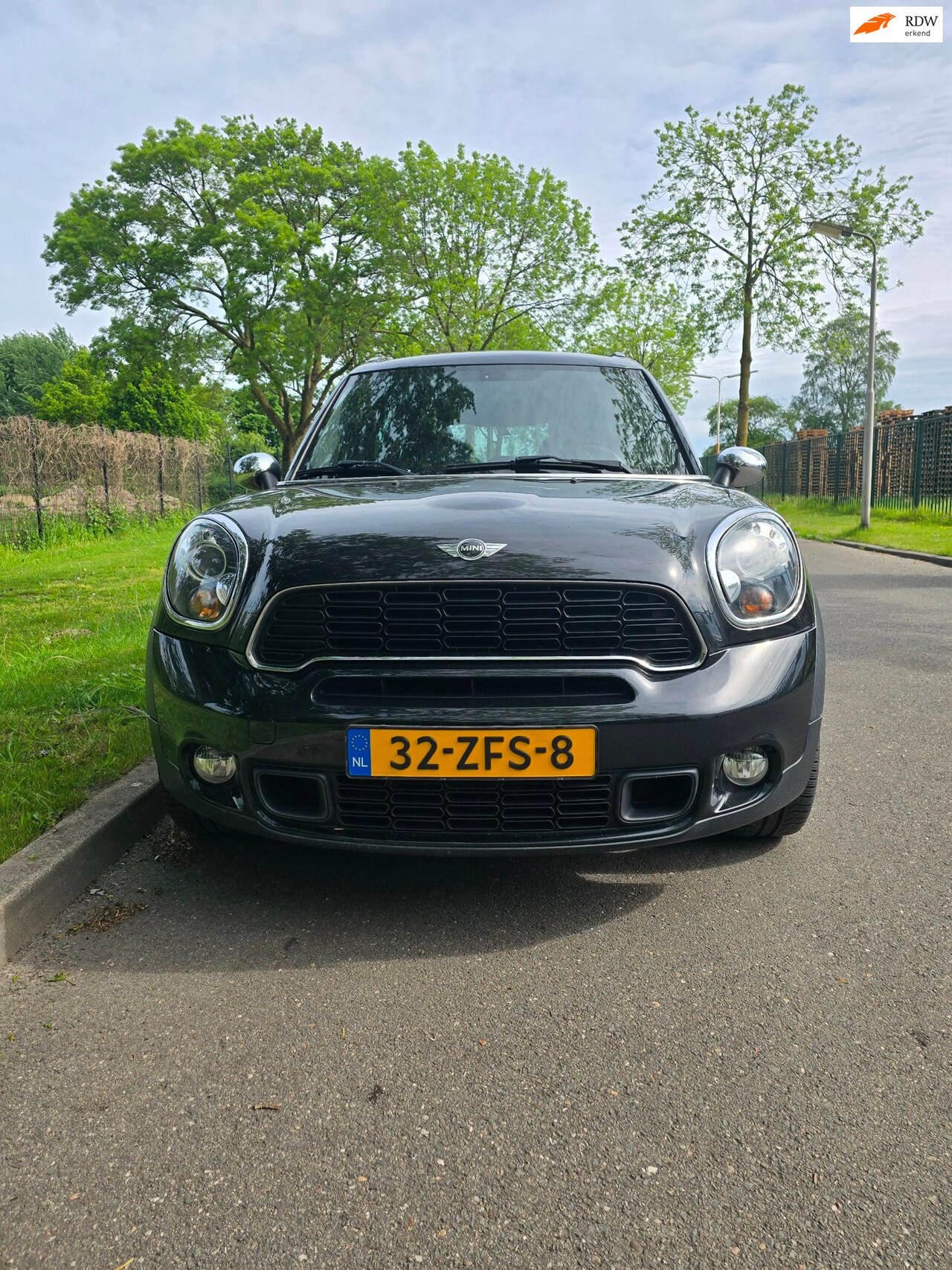 MINI Countryman - Mini 2.0 Cooper SD ALL4 Chili 4x4 leest text versnellingsbak maakt geluid auto is wel rijd - AutoWereld.nl