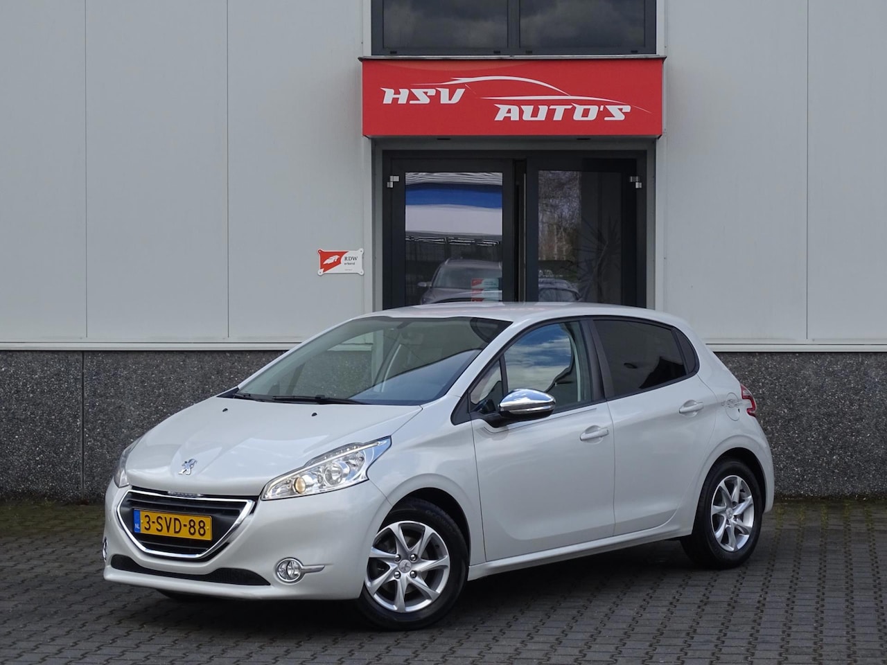 Peugeot 208 - 1.2 VTi Oxygo airco LM 4-deurs org NL - AutoWereld.nl