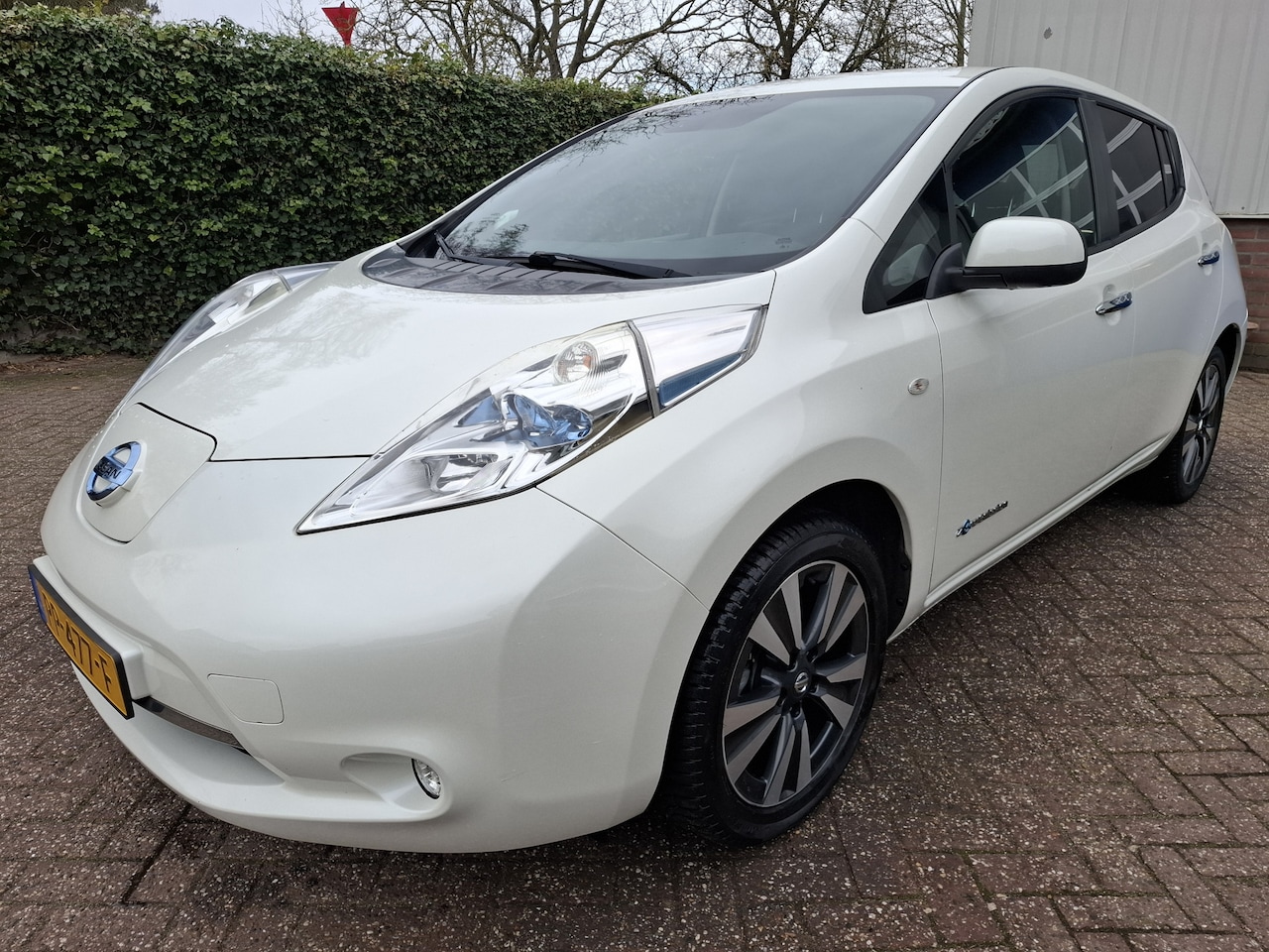 Nissan LEAF - Tekna 30 kWh 4550.- EX BTW LEER/CLIMAT/CRUISE SOH 67% 110PK - AutoWereld.nl