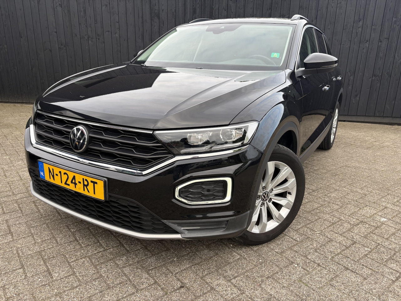 Volkswagen T-Roc - 1.0 TSI Style Business 1.0 TSI Style Business - AutoWereld.nl