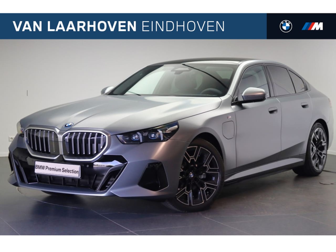BMW 5-serie - 530e M Sport Automaat / Panoramadak / Adaptieve LED / Comfort Access / Stoelventilatie / P - AutoWereld.nl