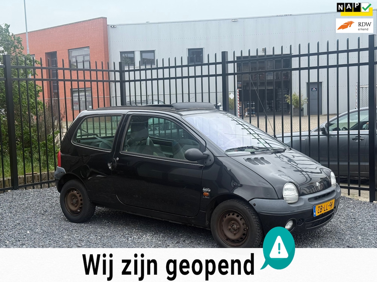 Renault Twingo - 1.2 Hélios PANORAMA!APK2027!KOOPJE! - AutoWereld.nl