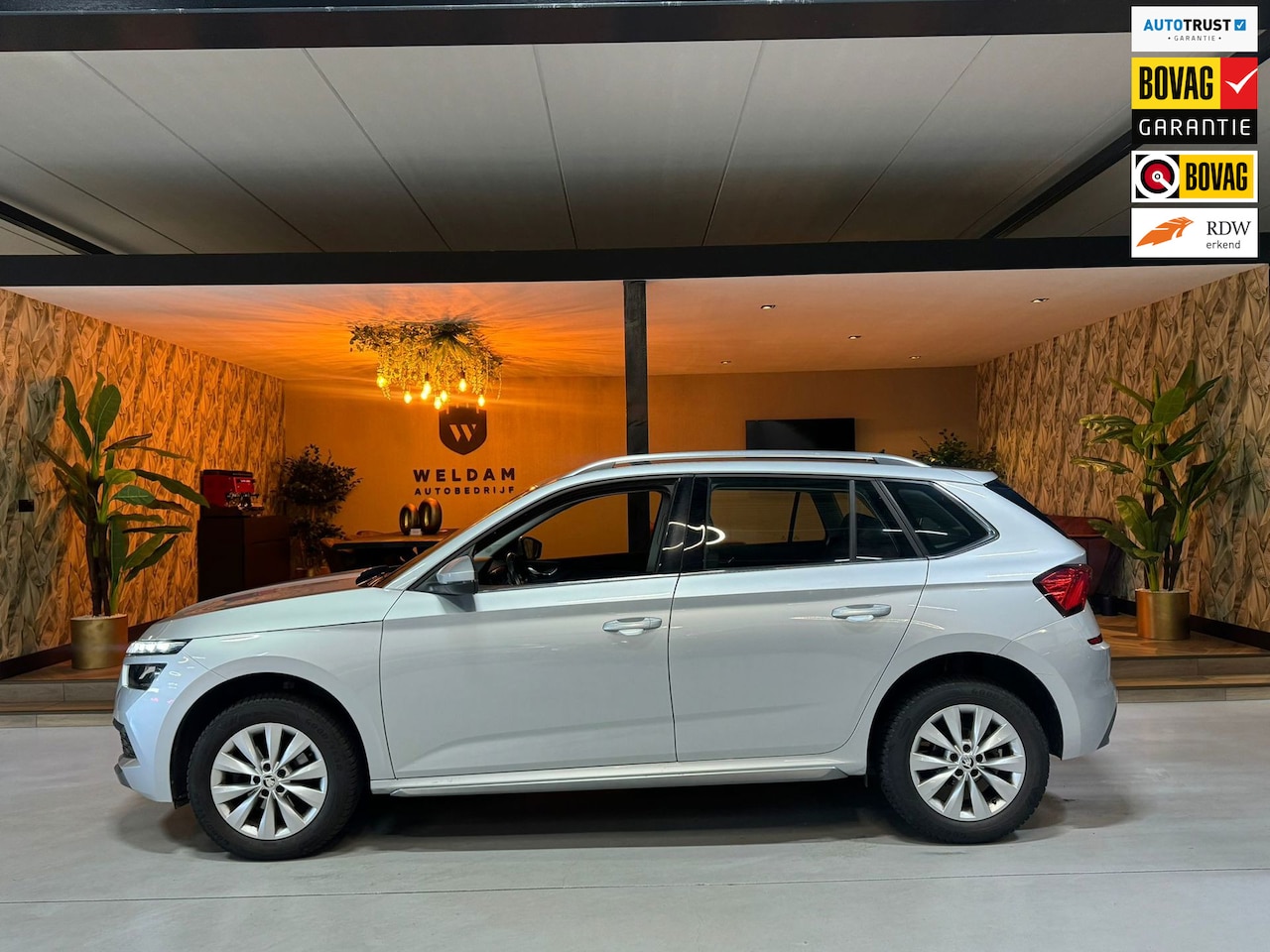 Skoda Kamiq - 1.0 TSI Style Garantie Carplay StoelVW Lane Ass Front Ass DAB Cruise Clima Navi LED Rijkla - AutoWereld.nl