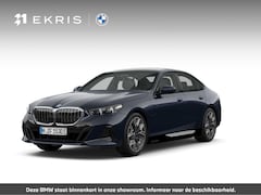 BMW 5-serie - 530e Sedan | M Sport Edition | M Sportpakket | Innovation Pack | Travel Pack | Comfort Pac
